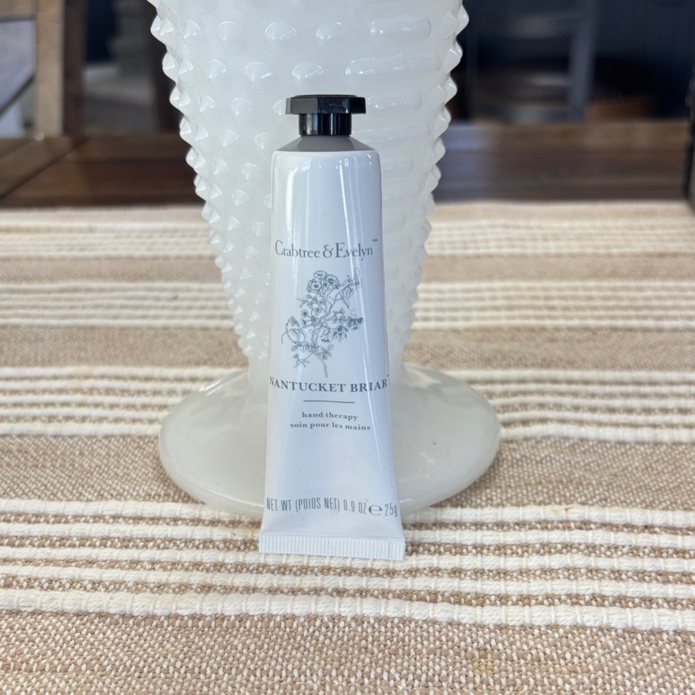 Crabtree & Evelyn Nantucket Briar Hand Therapy - White Tube with Black Cap